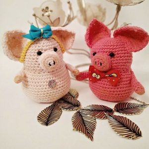 Soft toy: Happy family of piglets (incl. two little pigs)